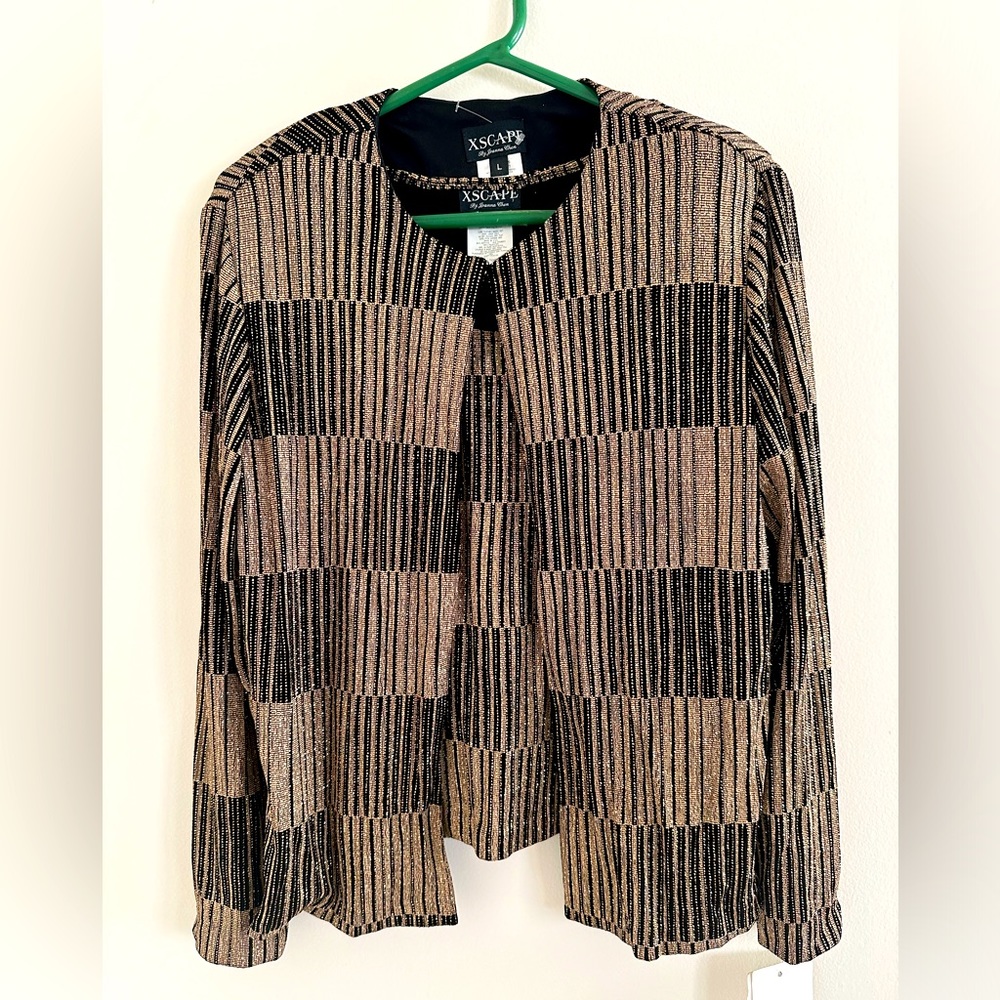 Stunning jacket and tank set in black and gold, glittering fabric size L